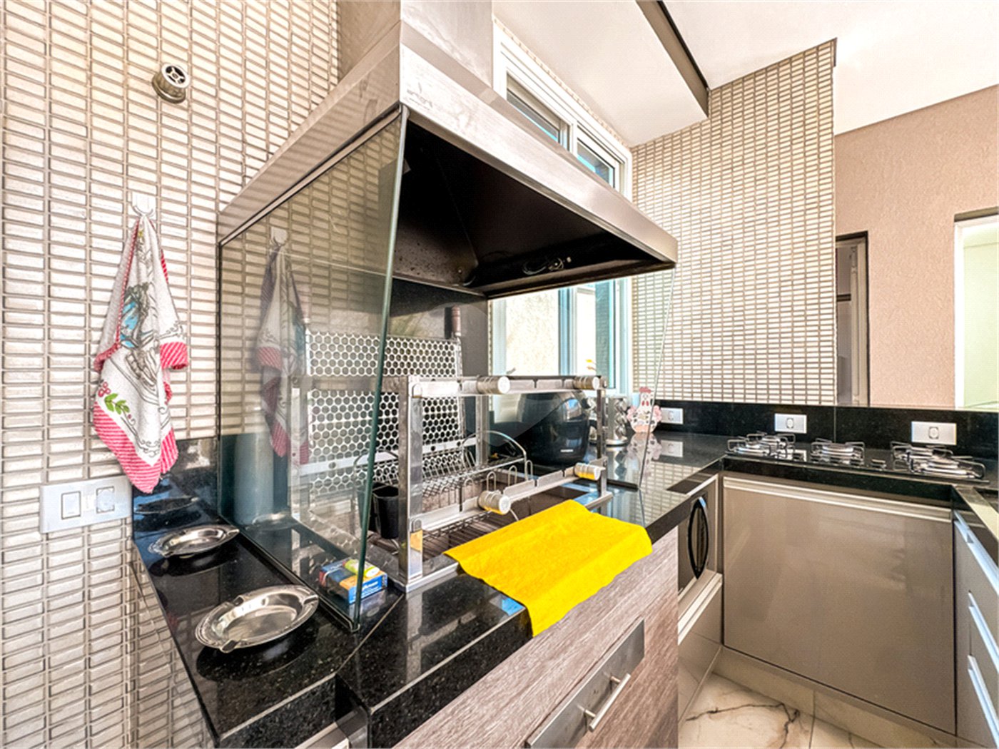 Sobrado à venda em Itupeva – 421,80 m² de terreno – 254,28 m² de área construída – 3 dormitórios – 4 banheiros – 4 vagas de garagem