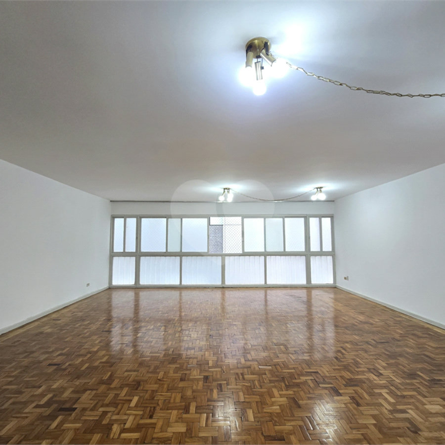 3 Quartos com 1 Vaga 160m² Próximo Metrô Paraíso