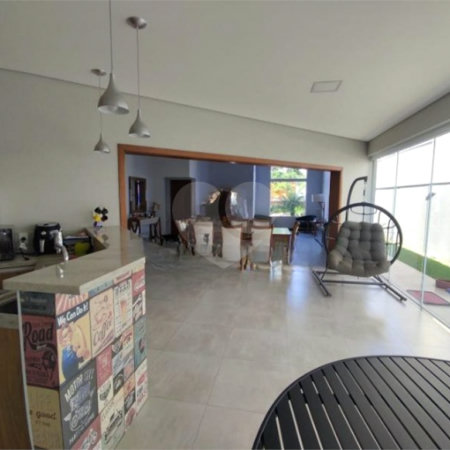 Casa térrea para venda no Condomínio Damha III