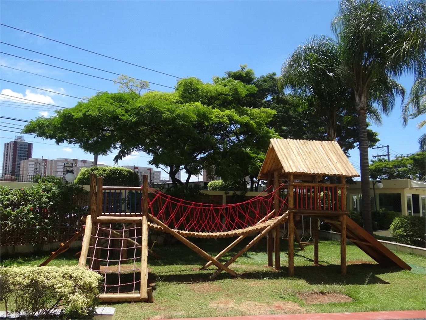 Apartamento com 2 vagas no Butantã
