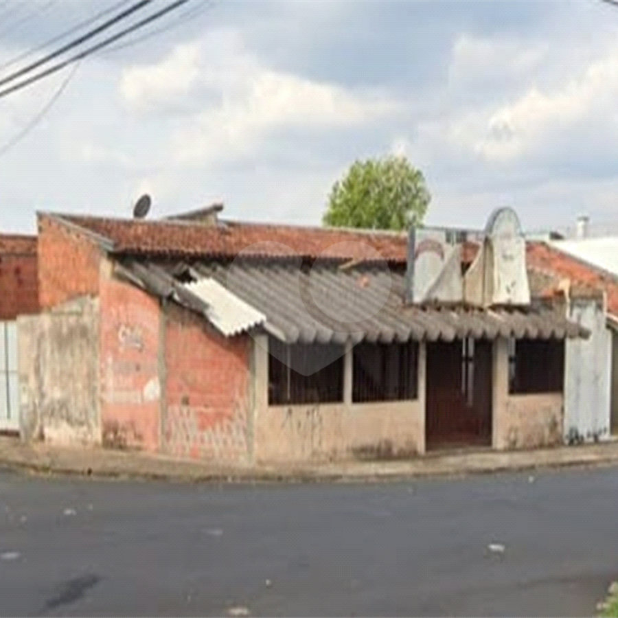 CASA À VENDA – BAIRRO SANTA FELÍCIA