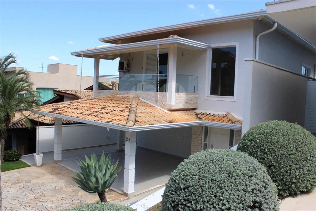Belíssima Residência de 267 m² com Lazer Privativo no Condomínio Terras do Oriente – Valinhos