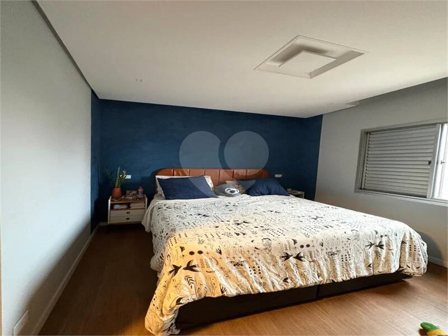 Apartamento Recém reformado e mobiliado a venda em Vila Mariana