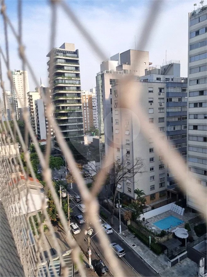 Apartamento 45m2 com 2 dormitórios e vaga no Jardins
