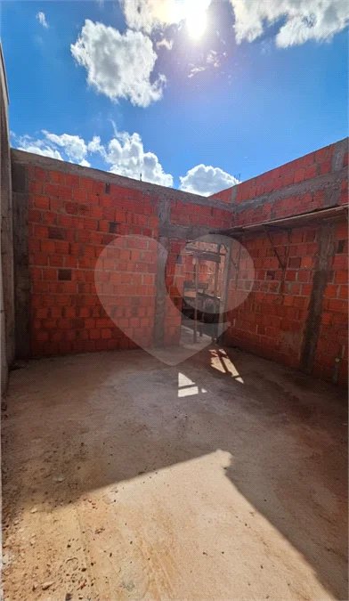 Casa à venda com 3 quartos, sendo 2 suítes, em Jardim Nova Ponta Porã, Ponta Porã - MS