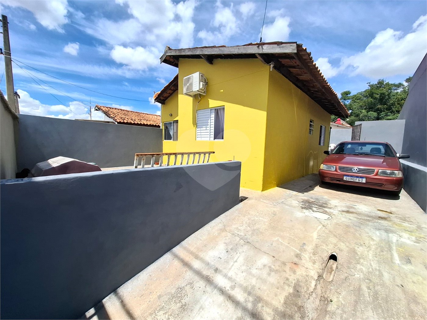 Casa à venda com 2 quartos em Popular III, Louveira, SP