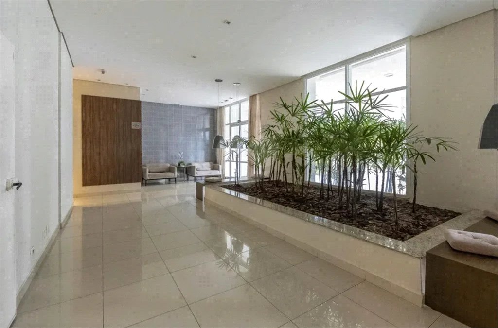 Apartamento à venda com 3 quartos, sendo 1 suíte, em Parque Reboucas, São Paulo, SP
