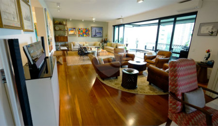 Apartamento à venda com 4 quartos, sendo 3 suítes,  em Santo Amaro, São Paulo, SP