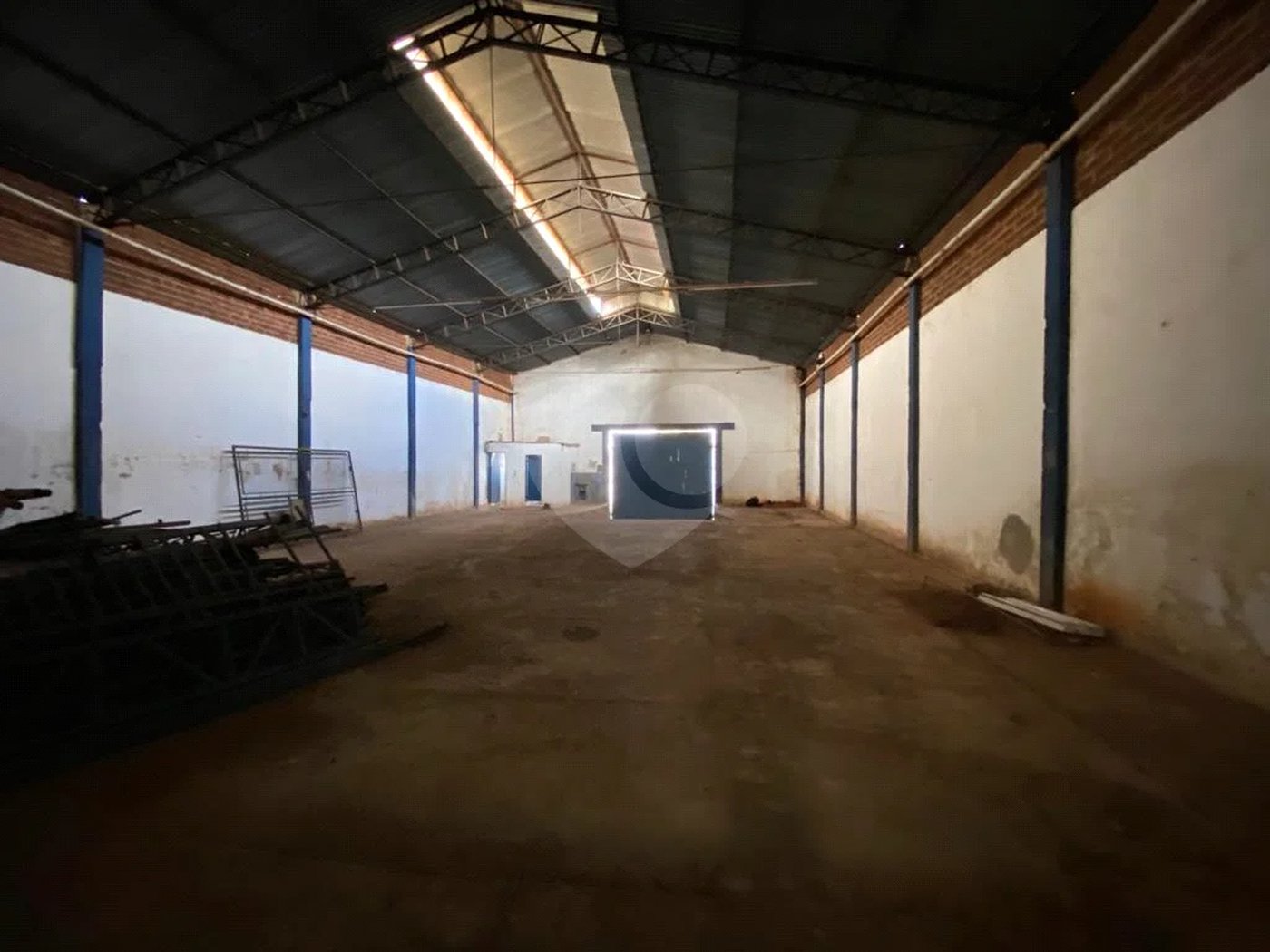 Terreno e Barracão comercial à venda ou locação, no bairro Santa Rosa - Piracicaba/SP.