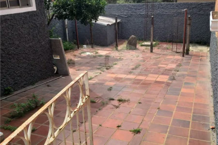 Casa à venda com 4 quartos, sendo 1 suíte,  no Centro, Vinhedo, SP