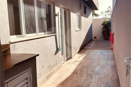 Casa à venda com 3 quartos, sendo 3 suítes, no condomínio Village Damha III, São Carlos - SP