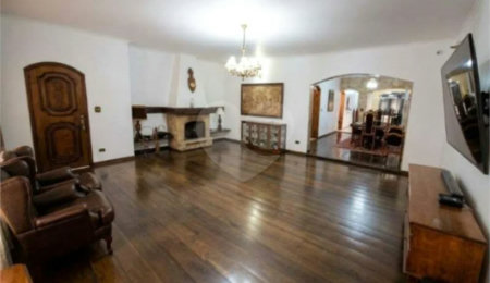 Casa à venda com 4 quartos, sendo 1 suíte,  em Tucuruvi, São Paulo, SP