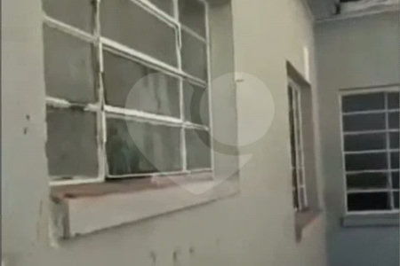 Galpão com 409m² , 10 vagas de garagem , 3 banheiros , 3 salas , à venda na Moóca.