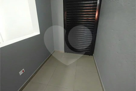SALÃO COMERCIAL DE 100M² - RECEM REFORMADO