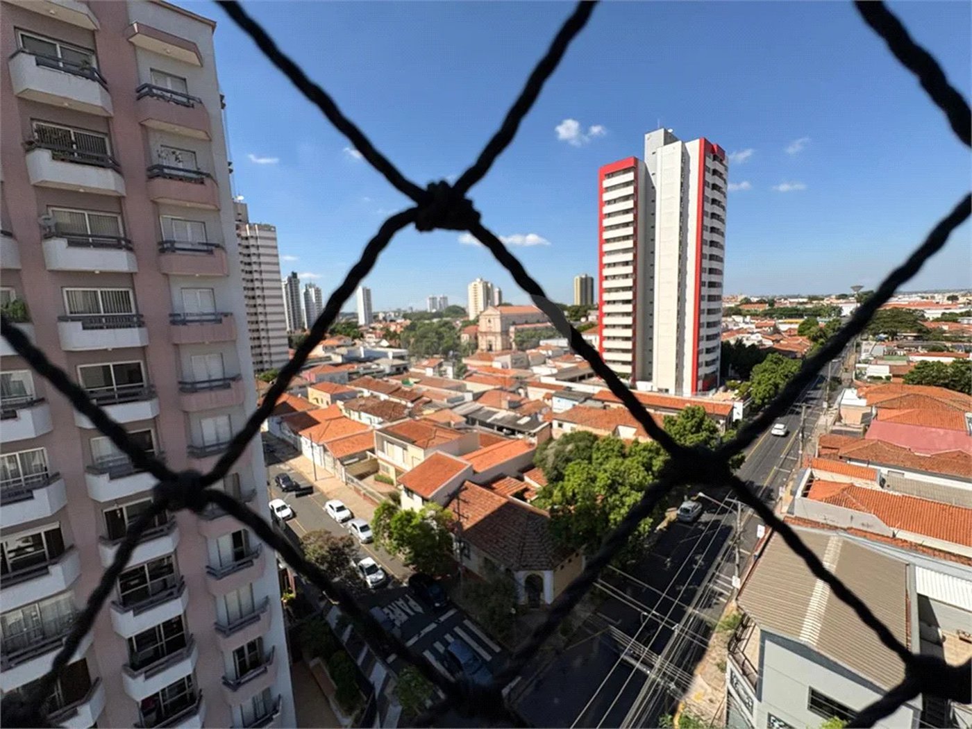 Apartamento disponível no Edifício Palladium no Centro de Piracicaba - SP.