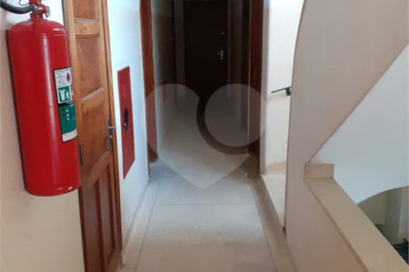 Oportunidade para quem quer morar no próximo do Centro - Apto 60 mts