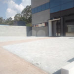 Galpão industrial com renda à venda em Cotia