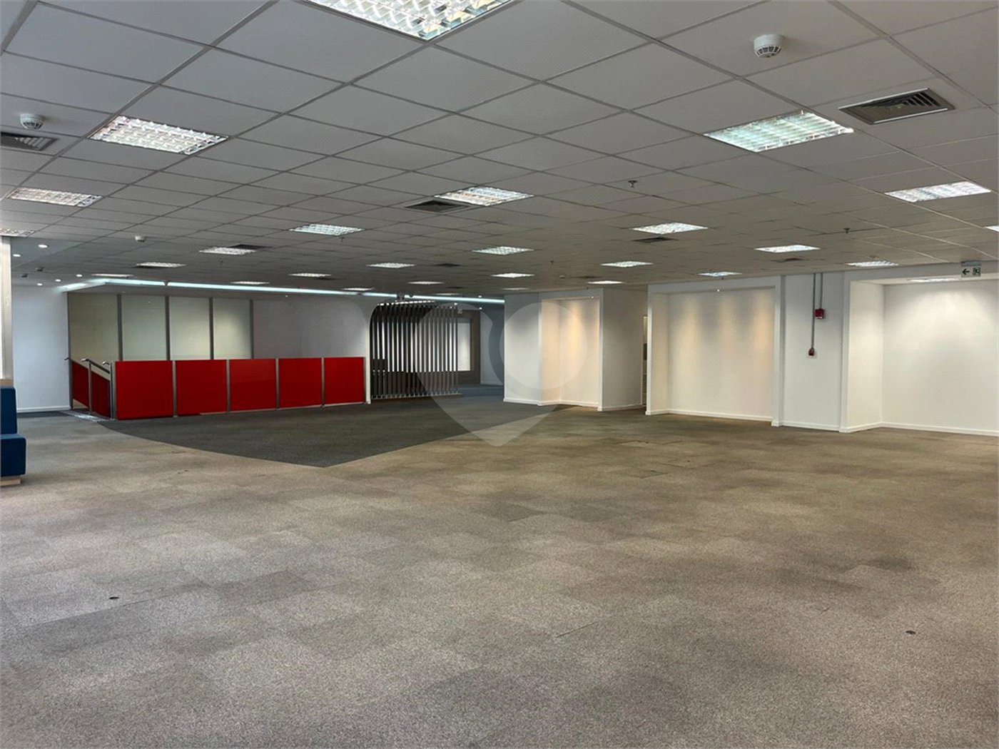 Duplex Comercial Exclusivo na Vila Olímpia – 2.652 m² em Torre Corporativa de Alto Padrão