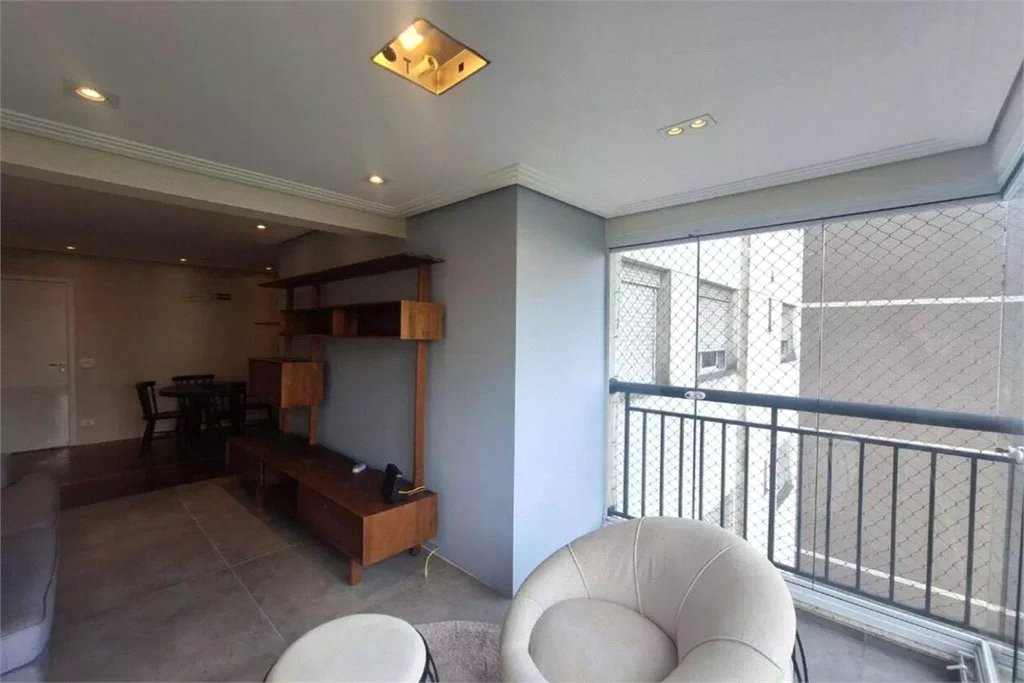 Apartamento à venda com 3 quartos, sendo 1 suíte, em Parque Reboucas, São Paulo, SP