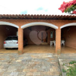 Casa térrea para venda no bairro Vila Xavier em Araraquara/SP.