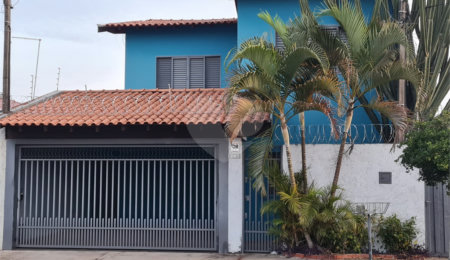 Casa à venda com 3 quartos, sendo 1 suíte,  em Jardim das Torres, São Carlos, SP