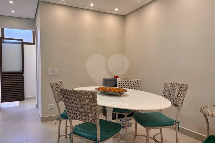 Villagio à venda com 2 quartos, sendo 1 suíte,  em Riviera de São Lourenço, Bertioga, SP