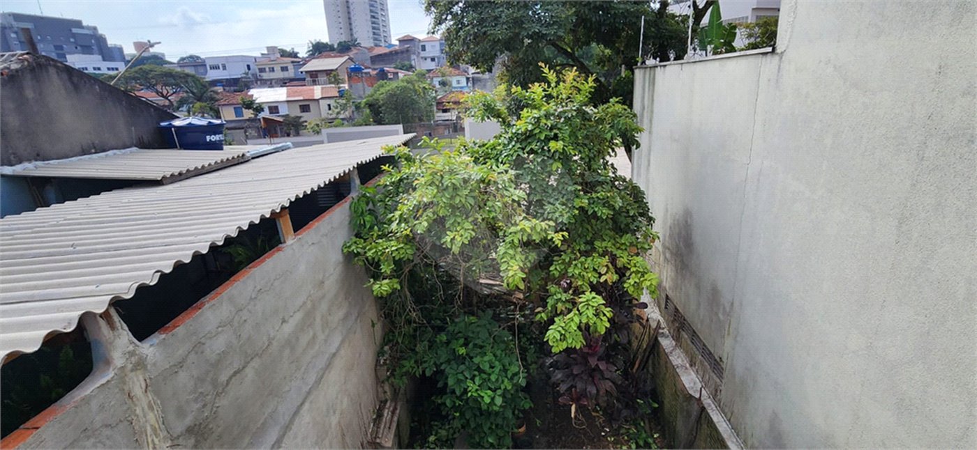 Casa térrea com duas edículas para venda - Saúde, SP.