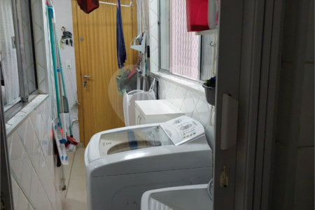 Apartamento de 70m² com 2 dormitórios e 1 vaga.