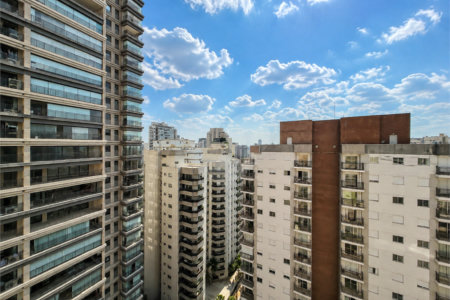 Apartamento de 184 m² em andar alto com 4 dormitórios e 3 vagas em Perdizes