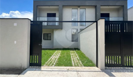 Casa à venda com 2 suítes em Boraceia, Bertioga, SP