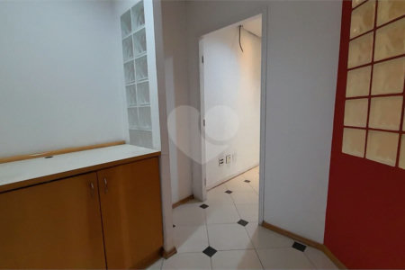 **SALA COMERCIAL DE 80 M² NO BAETA NEVES | EXCELENTE CUSTO-BENEFÍCIO E LOCALIZAÇÃO ESTRATÉGICA**