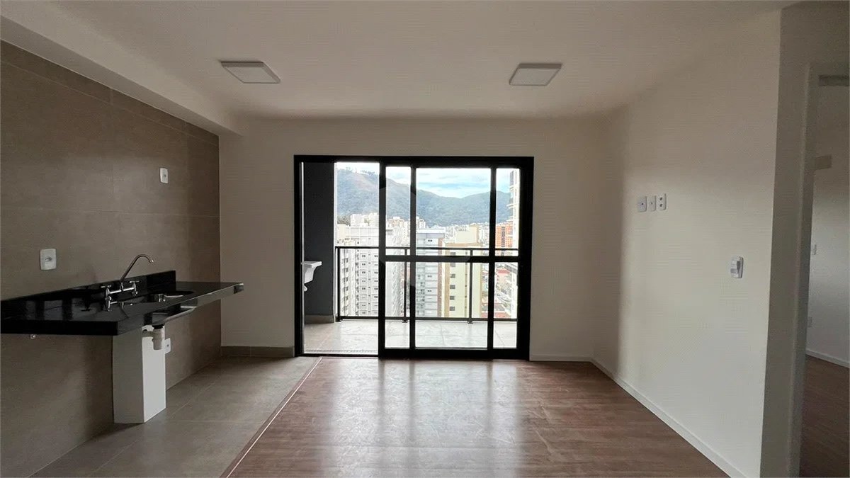 Apartamento à venda com 2 quartos, sendo 1 suíte, no Centro, Poços de Caldas - MG