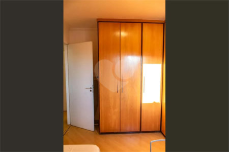 Apartamento à venda na Vila Mariana, 63 m², 2 dormitórios sendo 1 suíte, sacada, 2 vagas