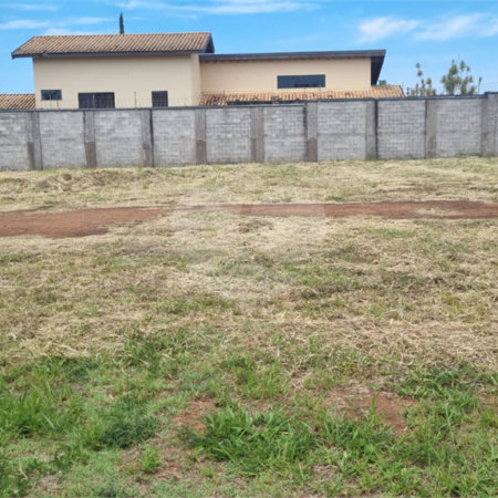 Terreno à Venda no Condomínio Monte das Araucárias