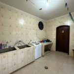 Casa assobradada à venda no bairro Nova Piracicaba, em Piracicaba/SP.