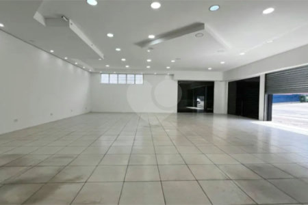 Salão Comercial para Locação | Esquina no Centro de Salto/SP