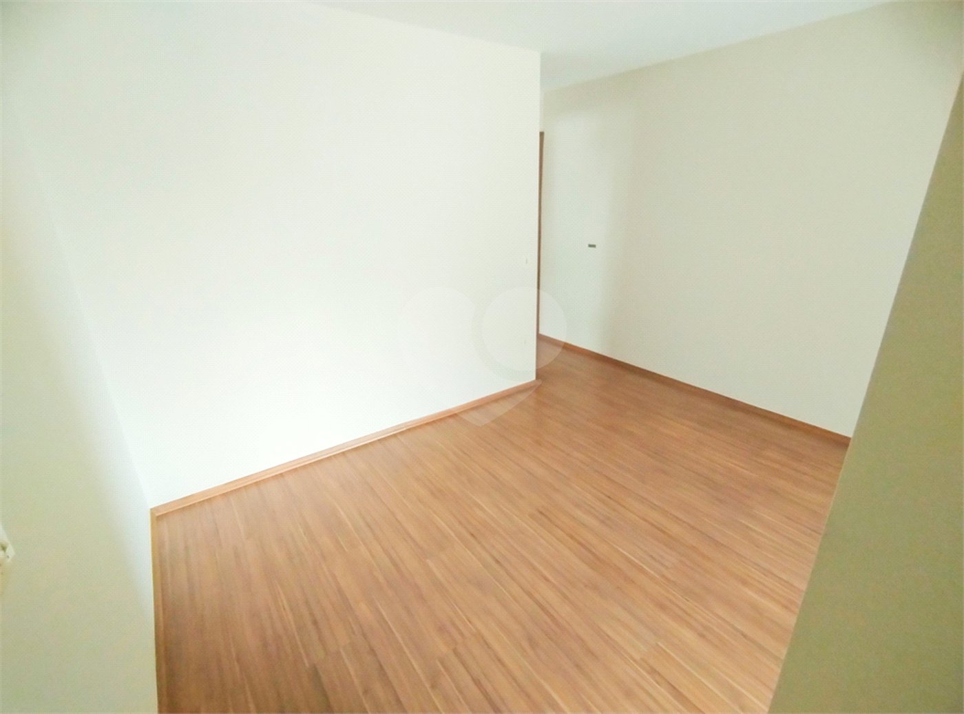 Apartamento - Próximo do metro Saúde - 2 quartos - 1 suíte - varanda - 2 vagas