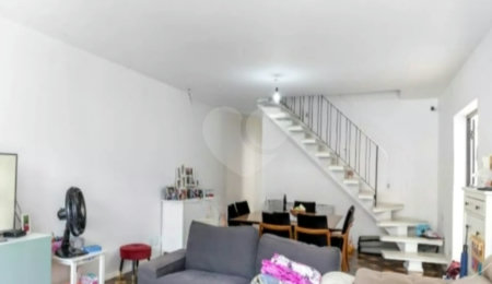 Casa à venda com 4 quartos, sendo 2 suítes,  em Vila Gumercindo, São Paulo, SP