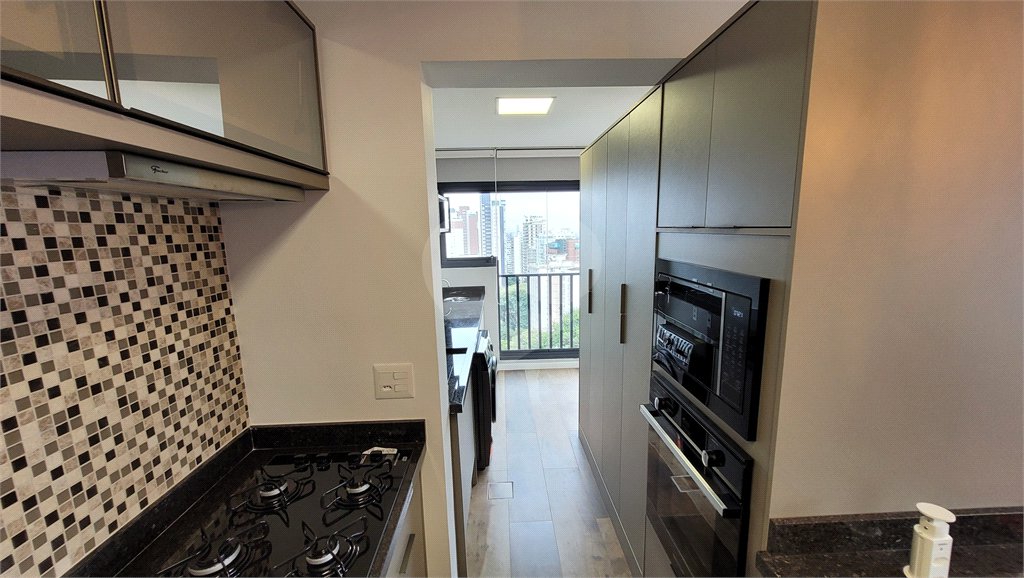 Apartamento de 2 quartos mobiliado à venda no Paraíso