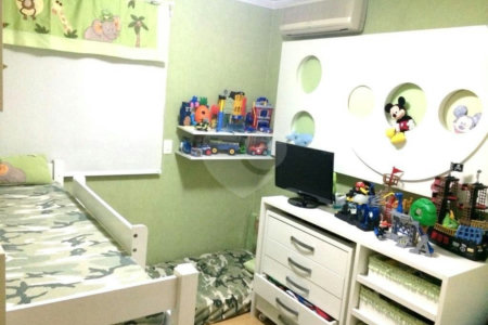 Apartamento na Saúde 126m² 3 dorm/3vagas Aceita permuta por imóvel na praia