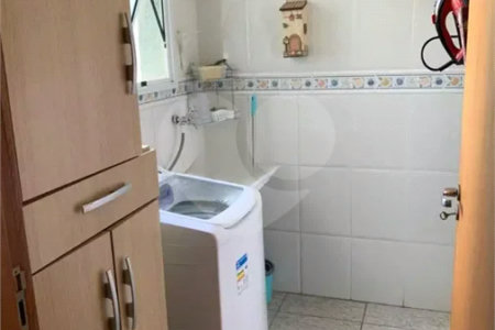 Apartamento em Atibaia com 2 dormitórios (1 suíte), 1 vaga de garagem, elevador, área de lazer com piscina