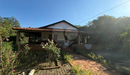 Sítio à venda com 4 quartos, sendo 1 suíte,  em Braiaia, Itu, SP