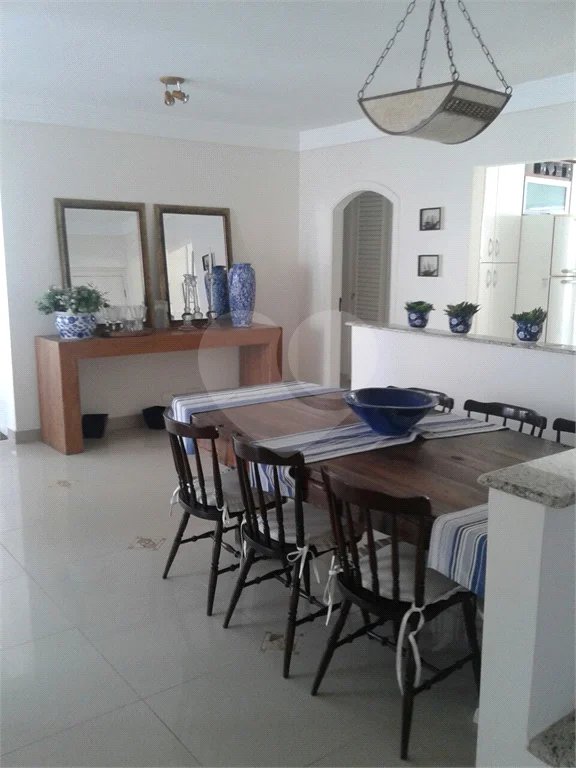 Cobertura à venda no Guarujá, Pitangueiras