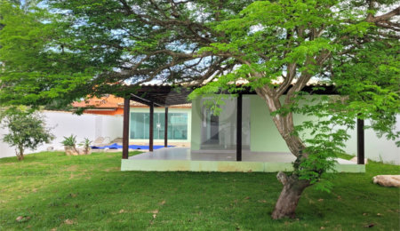 Terreno à venda com 3 quartos, sendo 2 suítes,  em Caravelas, Armação dos Búzios, RJ