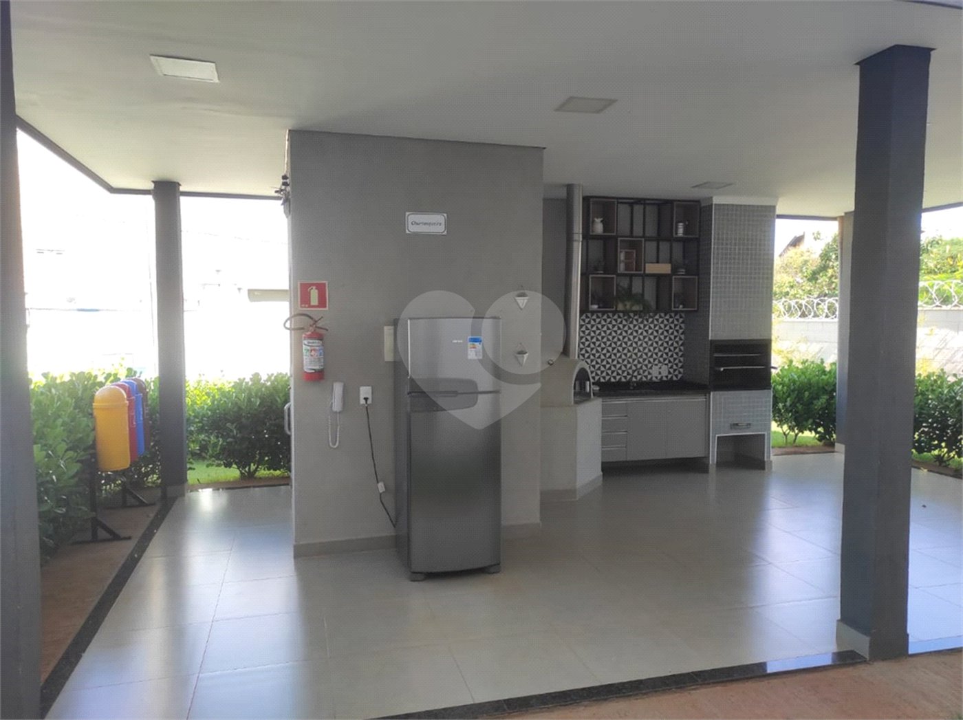 Apartamento no Condomínio Ipê Branco .