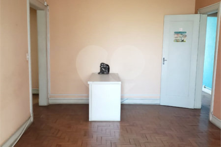 Apartamento de 80m2 à venda com 2 dormitórios e terraço no Centro