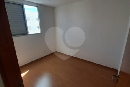 Apartamento no Condomínio Residencial Monte Everest