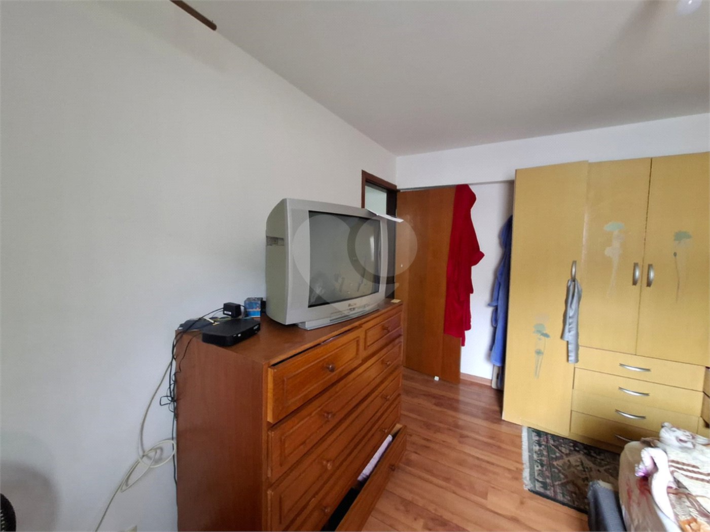 Sobrado venda ou locação HORTO com 254m2, 4 quartos, 2 sala, 2 cozinha, quintal e 3 vagas de garagem