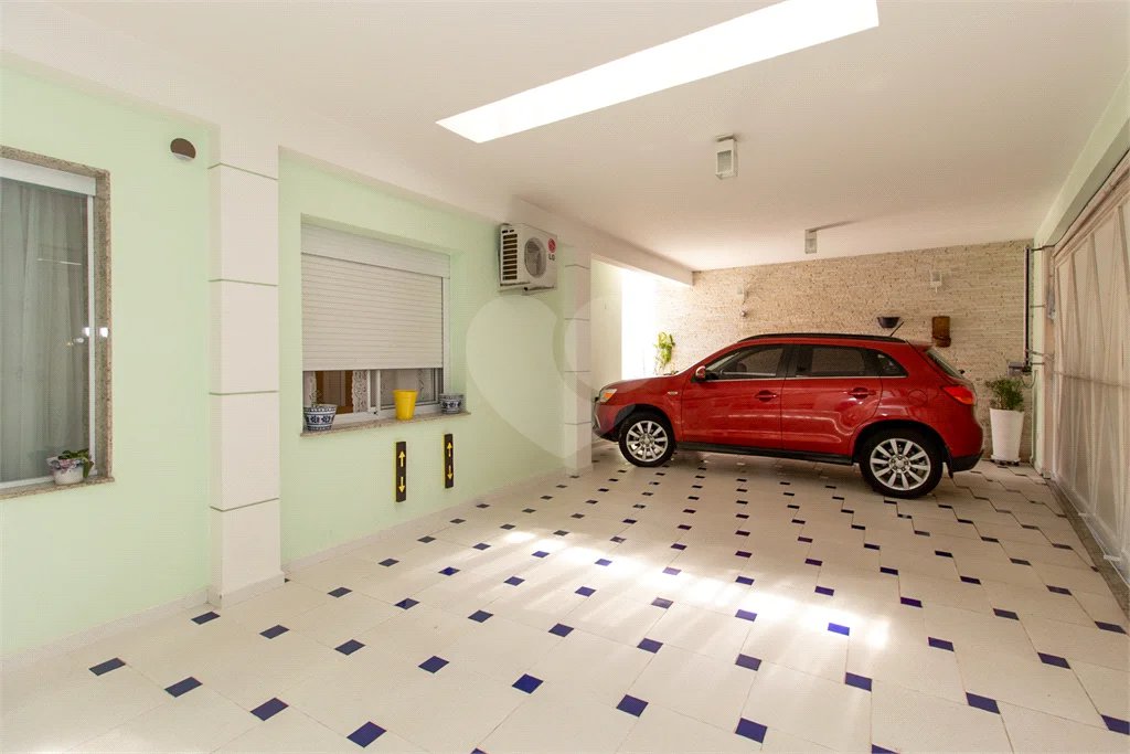 Casa Térrea a VENDA na Vila Bertioga com 3 suítes 3 vagas