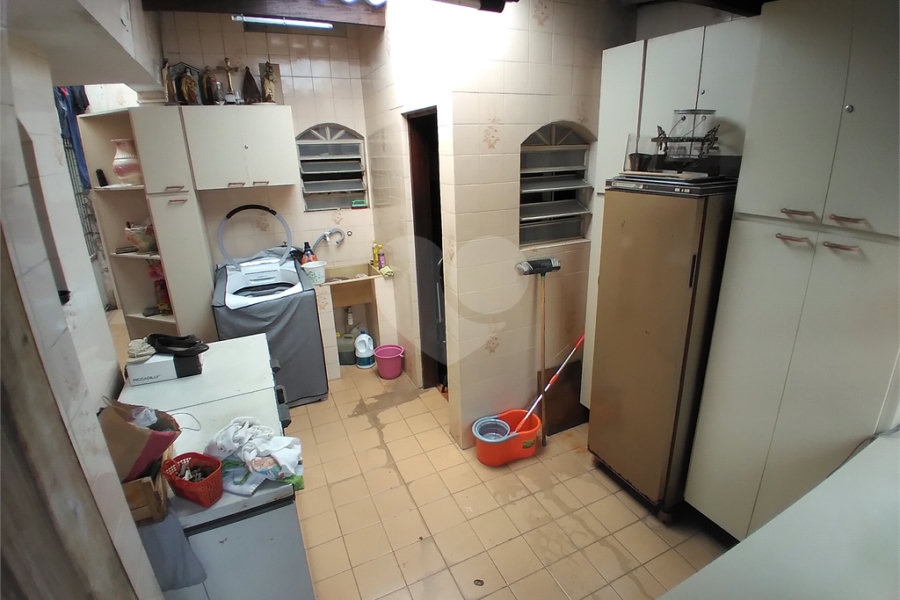 Casa térrea à venda com 4 dormitórios (sendo 3 suítes) próximo à Estação Tucuruvi do Metrô